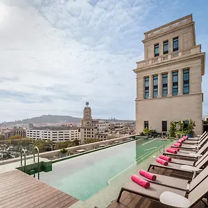 45 Times 4*, Barcelona Spanje