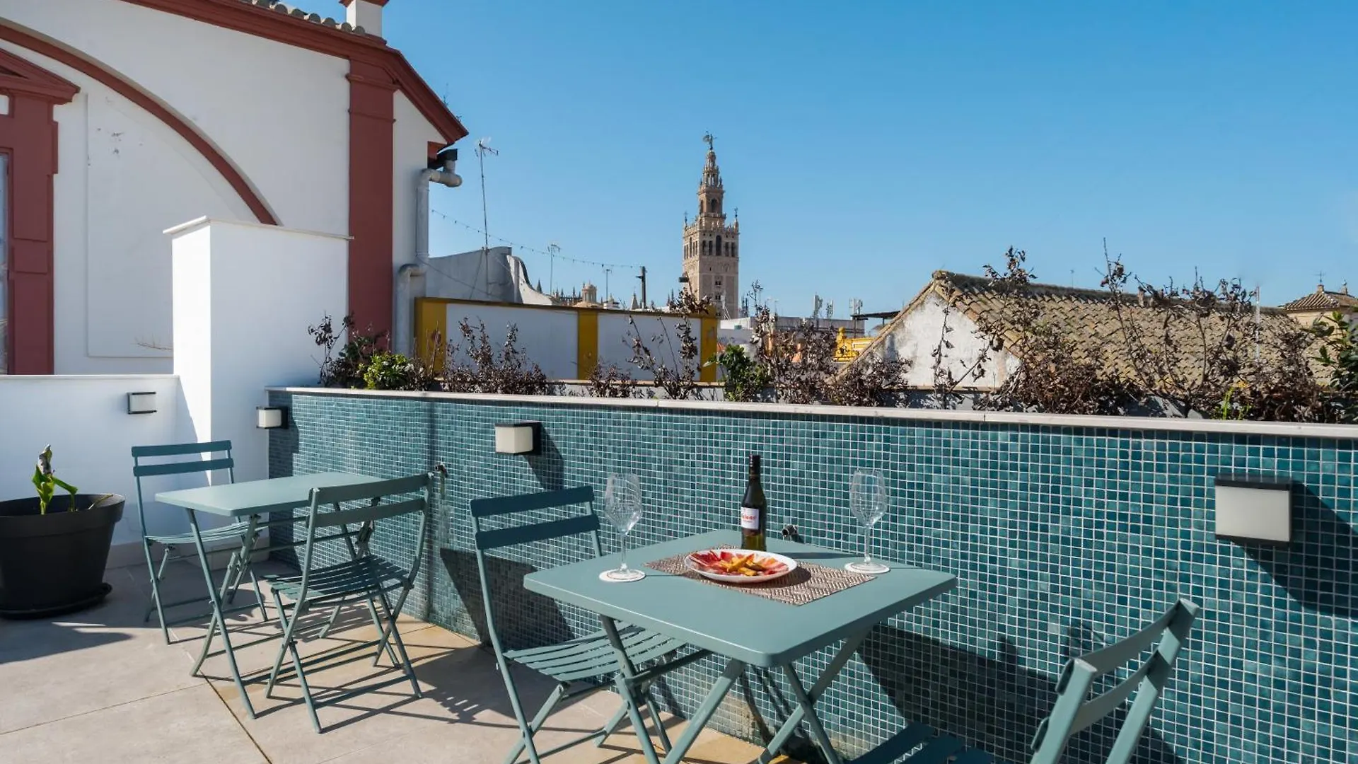 Posada De Los Venerables contacts