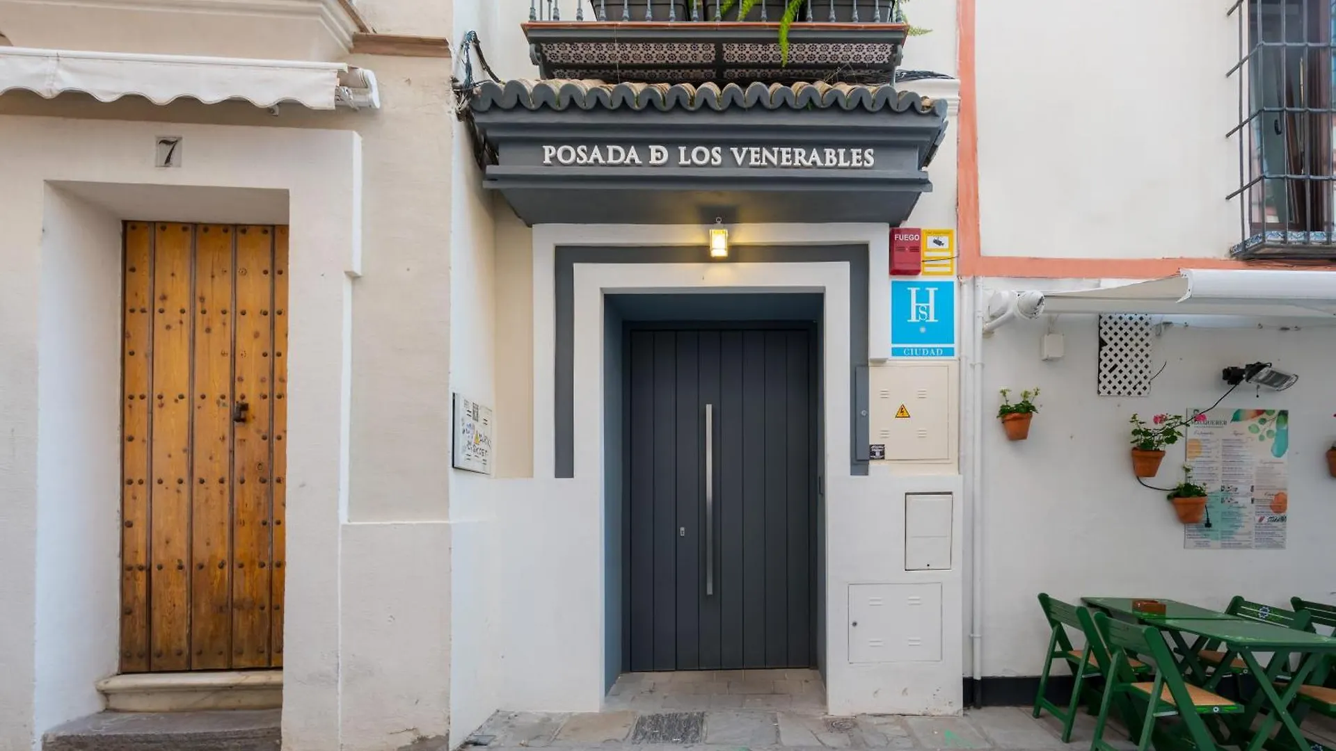 Posada De Los Venerables Seville Hotel